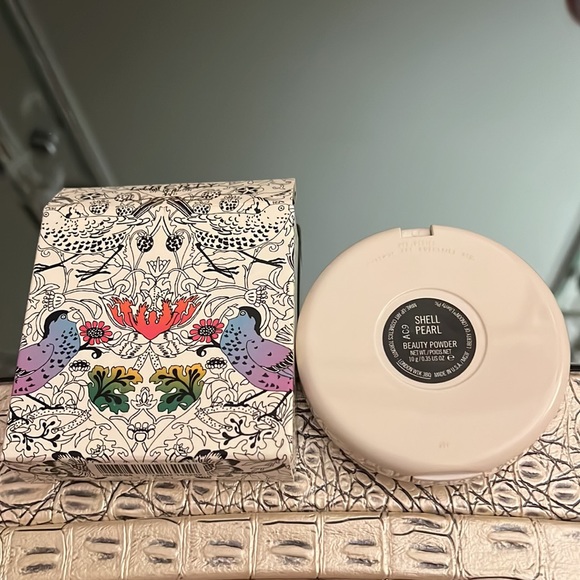NIB! Mac Limited Edition Liberty In London Beauty Powder In Color Shell Pearl. - Picture 9 of 9